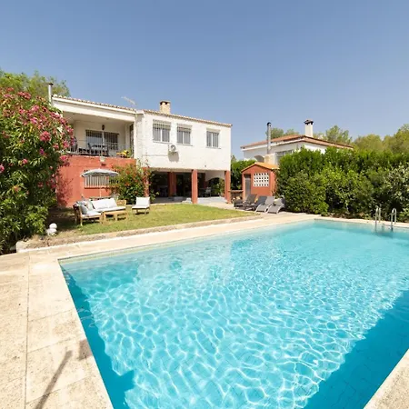 Charming House With Private Tennis Court And Pool Catadau